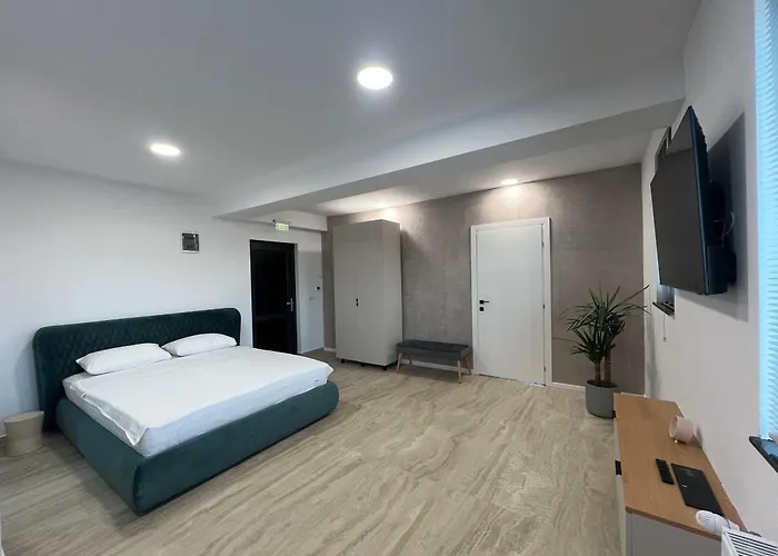 Richy Boutique Μπρασόβ